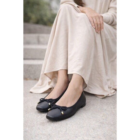 Steve Madden Black Leather Ballet Flats Women 7.5M Bow Classic Comfort Shoes - Picture 1 of 9